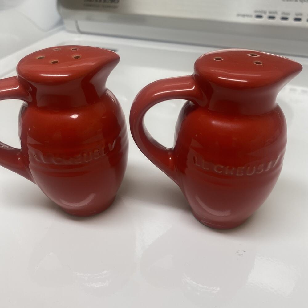 Le Creuset Salt & Pepper Shakers Pitcher Jug W/handles Cherry Red